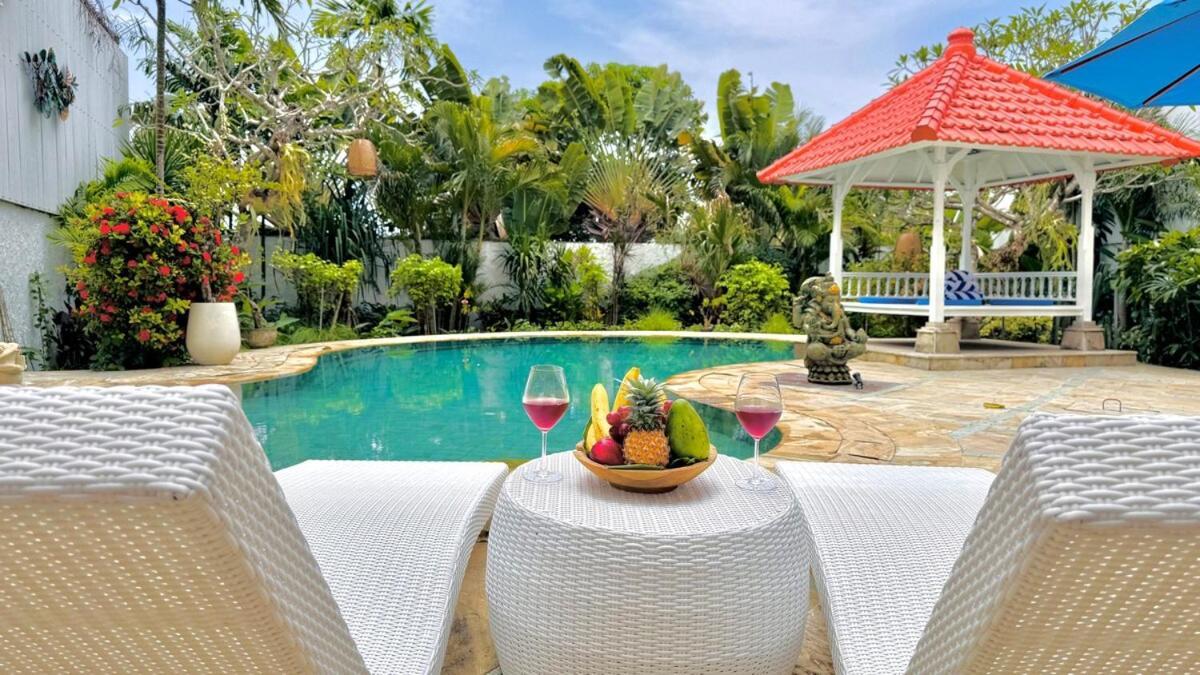 Villa Emerald Luxury & Comfort In *
